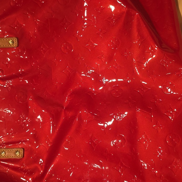 Louis Vuitton Red Monogram Vernis Reade GM - Picture 6 of 17